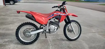 2022 honda CRF250F. Low time. Excellent condition. New battery.