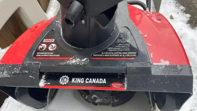 King Canada Electric Snow Thrower in Snowblowers in Kitchener / Waterloo - Image 4