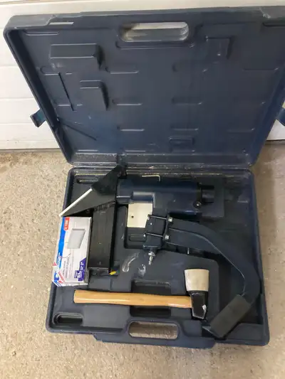 Air stapler with case and staples, View more