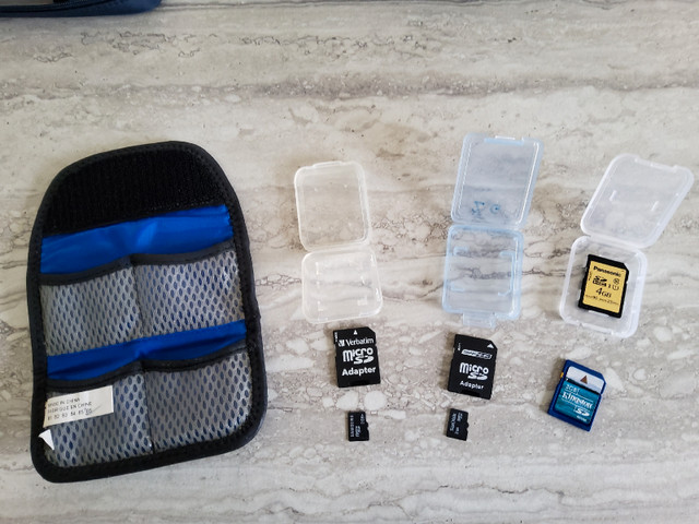 SD cards adapter and Pouch dans Cartes-mémoires et clés USB  à Ville de Montréal