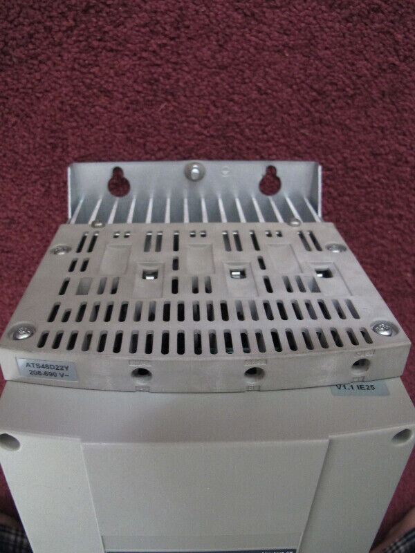 Square D Telemecanique Altistart 48 motor soft starter in Other Business & Industrial in Winnipeg - Image 3