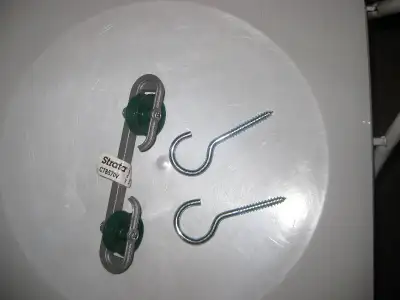 1 ESPACEUR STRATA ET 2 CROCHETS EN MÉTAL POUR CORDE À LINGE - Aussi plusieurs autres outils - 450-66...