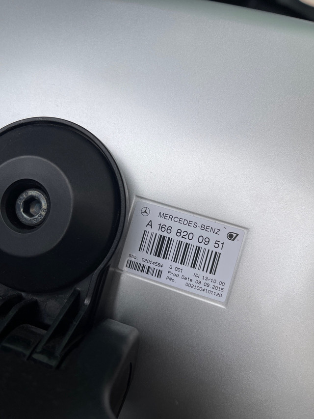 Mercedes-Benz iPads car  holder  in General Electronics in Markham / York Region - Image 3