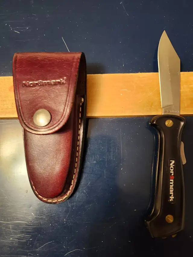 Couteau pliant EKA Sweden Normark. in Fishing, Camping & Outdoors in Drummondville - Image 2