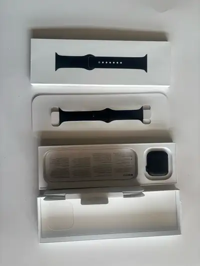 Apple Watch Series 9 – NEUVE – Garantie fév. 2027 + Option, View more
