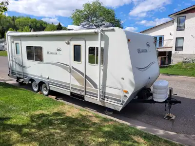 2005 Okanagan Elipse travel trailer 25 footer with a slide out 2 brand new batteries Newer hot water...