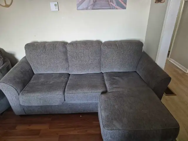 sectional couch in Couches & Futons in Peterborough - Image 3