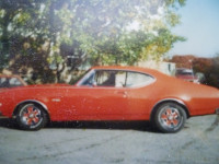 442 1968 Orange Holiday Coupe