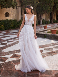 Elara Wedding Dress from Pronovias Dress Size 10 / Street Size 6