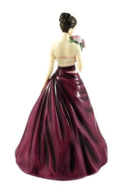Royal Doulton Occasions 'With Love' HN 5335 Figurine in Arts & Collectibles in Markham / York Region - Image 4