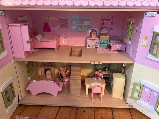 Wooden Dollhouse and Furniture  in Toys & Games in City of Toronto - Image 3