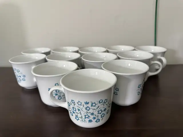 Corelle Mugs (12) and Sugar bowl and creamer in Kitchen & Dining Wares in City of Toronto - Image 2