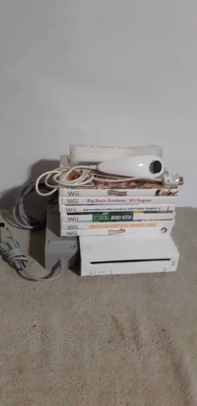 Nintendo Wii for sale $100 in good working conditions
