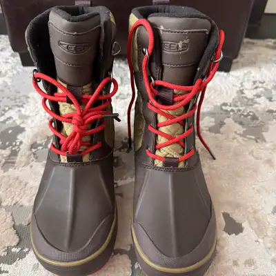 Keen women's shoes brand new size 7, View more