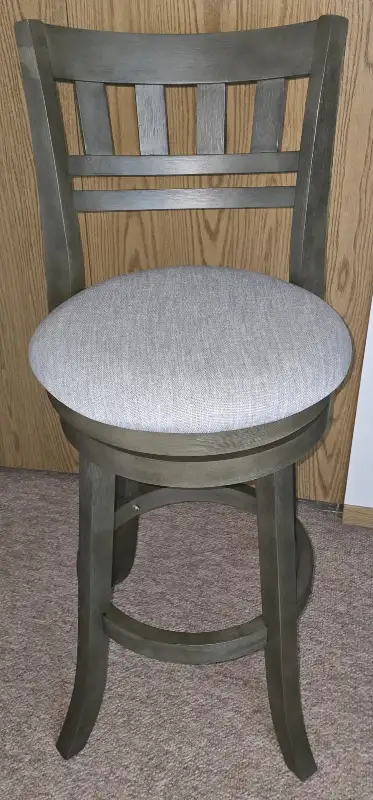 New in the box Swivel Bar Height Stool in Chairs & Recliners in Parksville / Qualicum Beach - Image 8