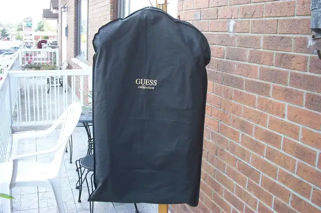 GUESS (Jeans) Leather Motorcycle Jacket in Motorcycle Parts & Accessories in Laval / North Shore - Image 4