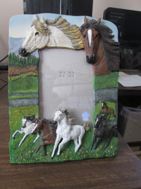 ceramic horses picture frame (4x6)