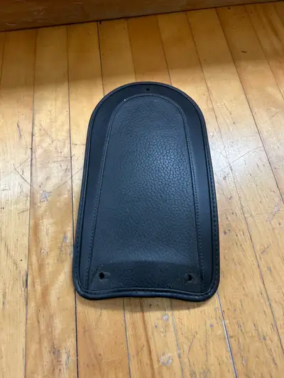I'm selling a used Harley Davidson fender bib in good condition! This fender bib is designed to prot...