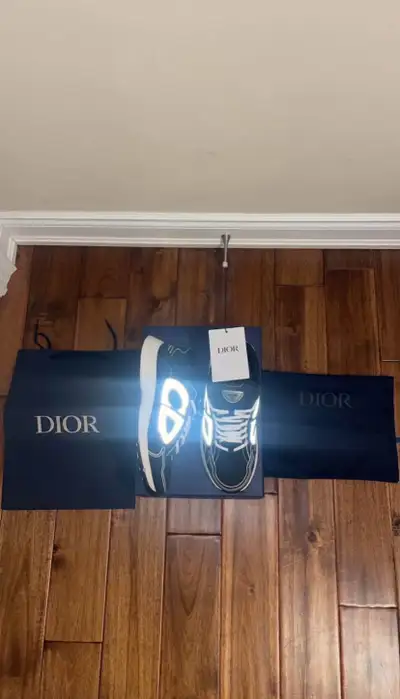 Dior B30, View more