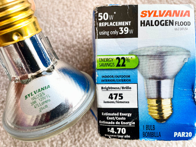PAR 20 Flood light bulbs 50W Philips 1 Halogen39W Sylvania All$5 in Outdoor Lighting in Calgary - Image 4