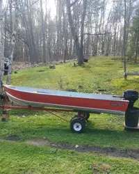 14 FT Aluminum Boat and Trailer and 10HP Mercury Motor