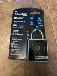 Master Lock Bluetooth Indoor Smart Padlock. NEW
