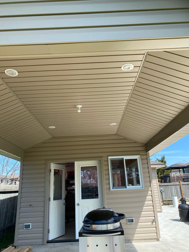 Siding, soffit and facia installation. We also do drywall  in Construction & Trades in Windsor Region - Image 3
