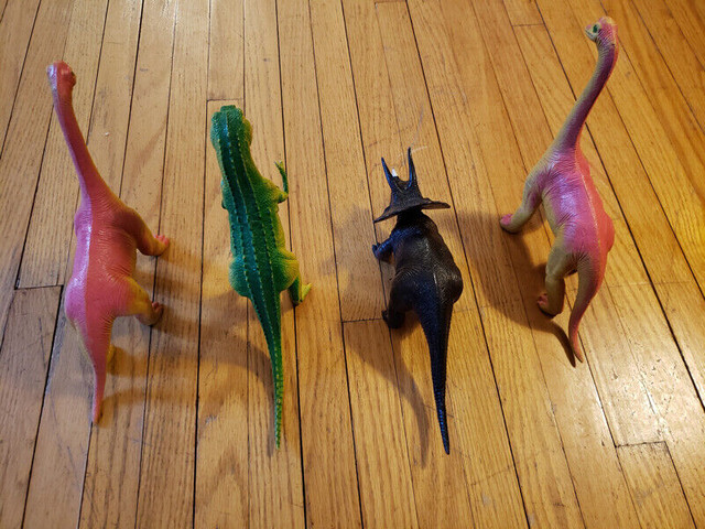 Vintage Dinosaurs for Sale - Mint Condition in Arts & Collectibles in Owen Sound - Image 2