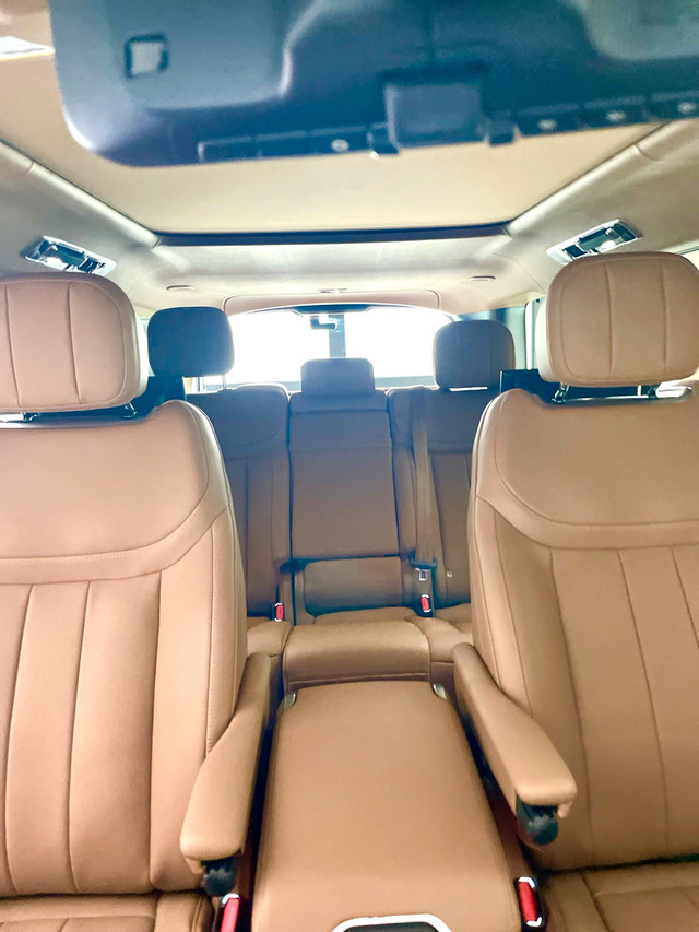 2023 Range Rover p530 autobiography LWB  in Cars & Trucks in Oshawa / Durham Region - Image 4