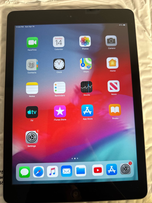 iPad Air 1  in iPads & Tablets in Saskatoon - Image 3