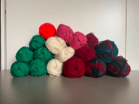 Colourful worsted weight yarn assortment