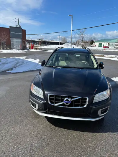 Volvo XC70 T6 AWD FULL ÉQUIPÉE – FIABLE – 10 900$ Volvo XC70 T6 AWD en excellente condition — super...