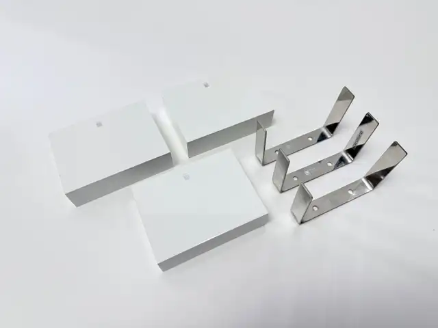 Umbra Showcase Floating Shelves Set Of 3 White Wall Display in Bookcases & Shelving Units in Ottawa - Image 2