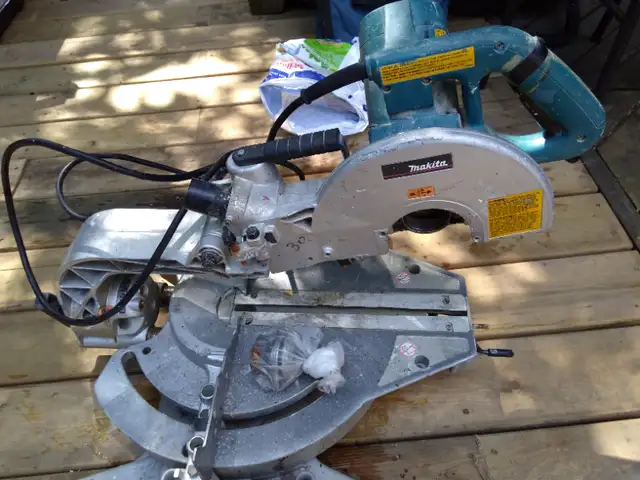Makita Miter Saw Dbl Sliding Compound LS1013 for parts or repair in Power Tools in City of Toronto - Image 2
