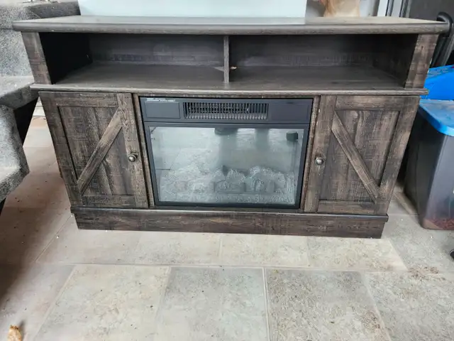 Electric fireplace in TV Tables & Entertainment Units in Prince Albert - Image 5