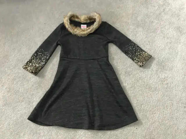 Vêtements variés fille 5 ans, toutes occasions, belle qualité in Kids & Youth in Longueuil / South Shore - Image 6