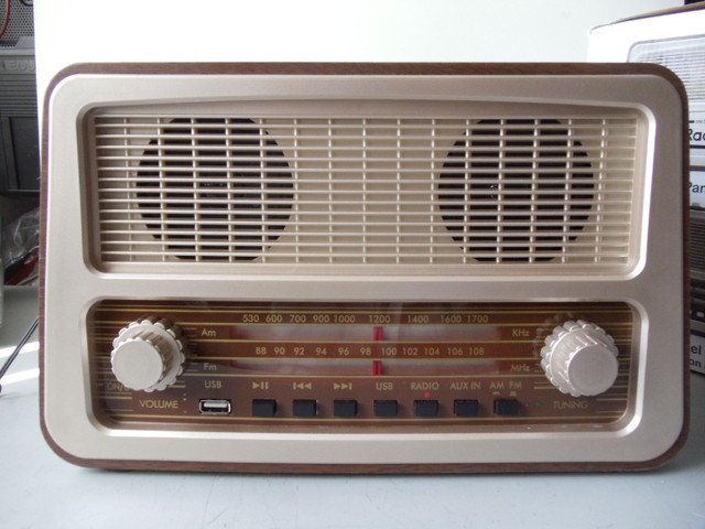 Radio vintage dans Art et objets de collection  à Laval/Rive Nord