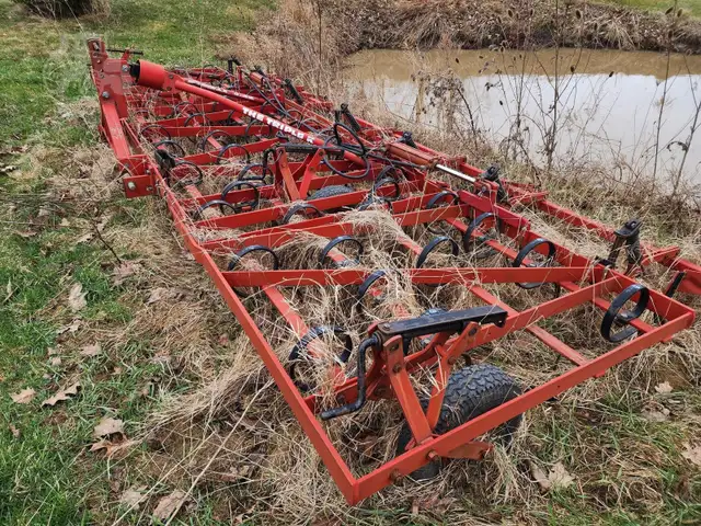 2001 Kongskilde SGB2418 Field Cultivator in Farming Equipment in Norfolk County - Image 4