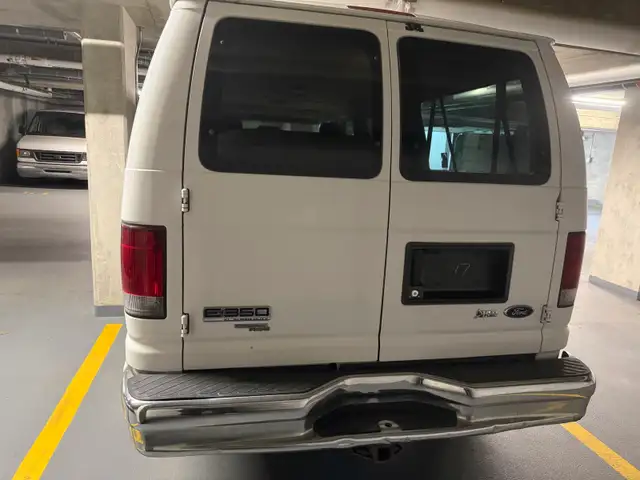 2010 Ford E350598236120829153281
