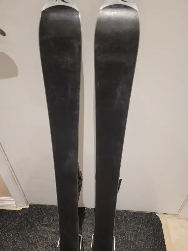 Rossignol Racing Skis 110 cm with Tyrolia adjustable bindings in Ski in Calgary - Image 11