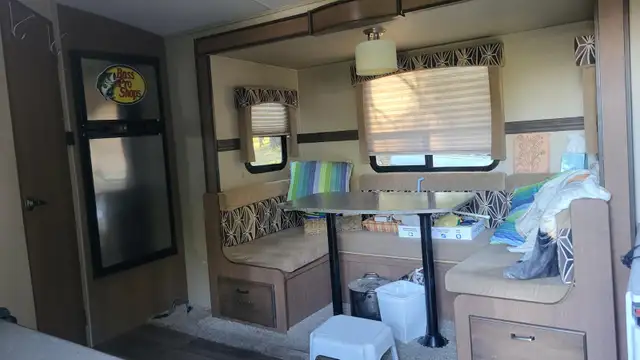 2015 Funfinder, 21 FT in Travel Trailers & Campers in Cranbrook - Image 7