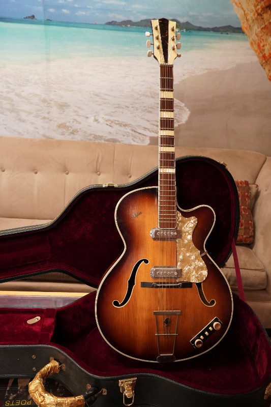 1950's Hofner Electric Archtop Guitar - Sale/Trade in Guitars in City of Toronto - Image 2
