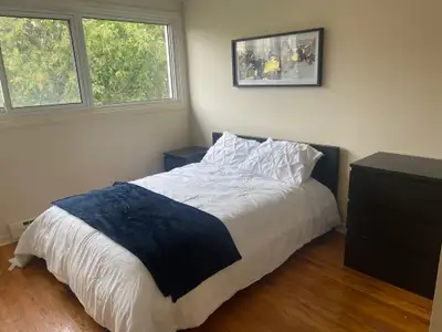 Private room available in August 1  Etobicoke toronto