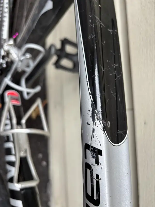 2005 Specialized Tarmac Comp 49cm in Road in Ottawa - Image 9