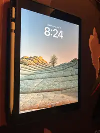 iPad 9th gen , perfect condition , 64gb with Apple Pencil 