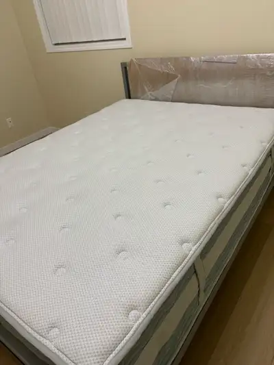 Queen Mattress Like New No Stain No Odour, View more