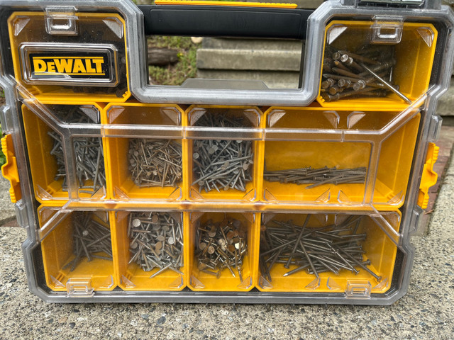 DeWalt carrying case in Hand Tools in Burnaby/New Westminster