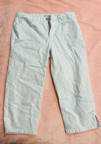 Size 12 3/4 white pants