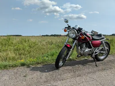 Cafe racer look without the carburetor headaches. Fuel-injected. Push-to-start. Starts every time—no...