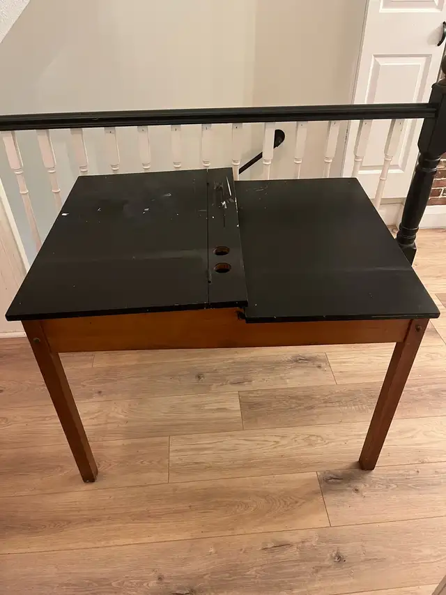 Antique School Desk in Desks in Kingston - Image 2